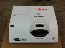 日立HCP-K31短焦距教学培训搭配电子白板鱼眼镜投影仪