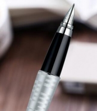 派克（PARKER）都市 流光银白夹钢笔