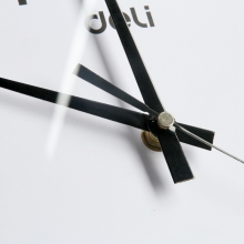 得力（deli） 9005 简约时尚挂钟  白色