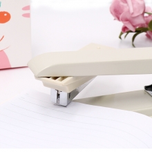 益而高（Eagle） 9629 可旋转订书机 使用12号针 颜色随机