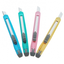 广博（GuangBo） MG8211 小型不锈钢美工刀 裁纸刀 切纸刀 办公手工刀 MG8211 单个